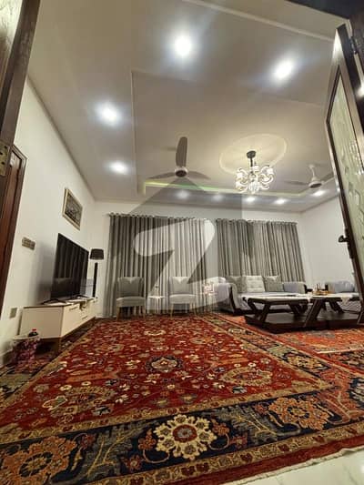 ماڈل ٹاؤن لاہور میں 5 کمروں کا 1 کنال مکان 14.5 کروڑ میں برائے فروخت۔