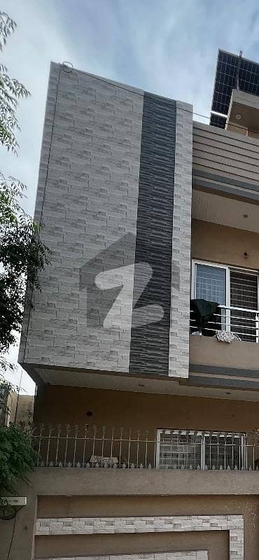 جوبلی ٹاؤن ۔ بلاک ای جوبلی ٹاؤن,لاہور میں 5 کمروں کا 5 مرلہ مکان 2.13 کروڑ میں برائے فروخت۔