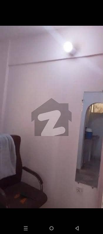 گلستانِِ جوہر ۔ بلاک 13 گلستانِ جوہر,کراچی میں 1 کمرے کا 2 مرلہ بالائی پورشن 22.0 لاکھ میں برائے فروخت۔