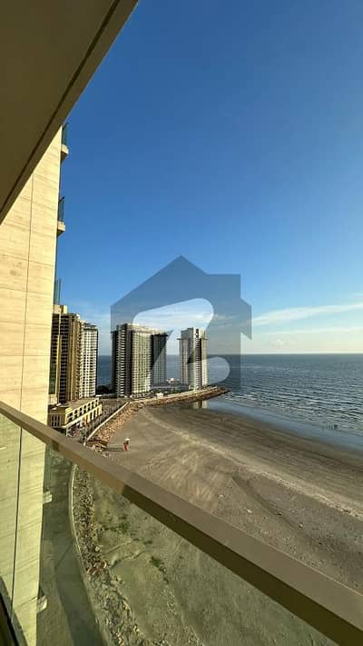 عمار دی ویوز ڈی ایچ اے فیز 8,ڈی ایچ اے ڈیفینس,کراچی میں 3 کمروں کا 11 مرلہ فلیٹ 3.75 لاکھ میں کرایہ پر دستیاب ہے۔