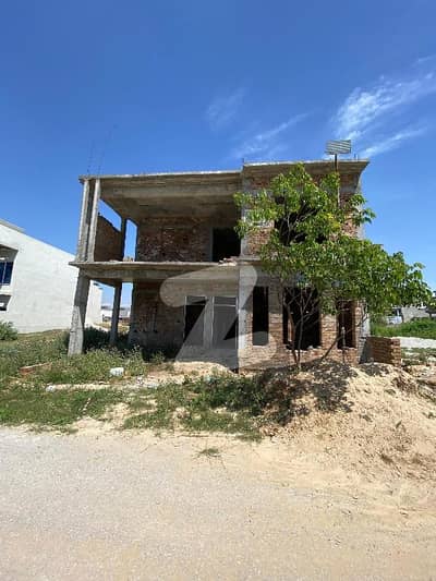 یونیورسٹی ٹاؤن اسلام آباد میں 6 کمروں کا 5 مرلہ مکان 1.35 کروڑ میں برائے فروخت۔