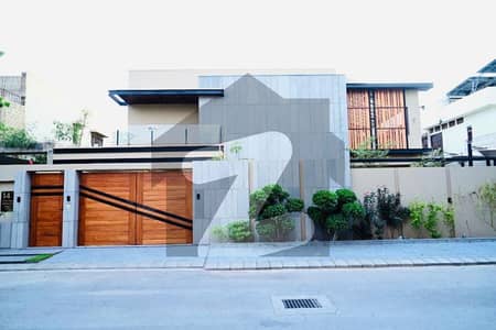 ڈی ایچ اے فیز 6 ڈی ایچ اے ڈیفینس,کراچی میں 6 کمروں کا 2 کنال مکان 48.0 کروڑ میں برائے فروخت۔