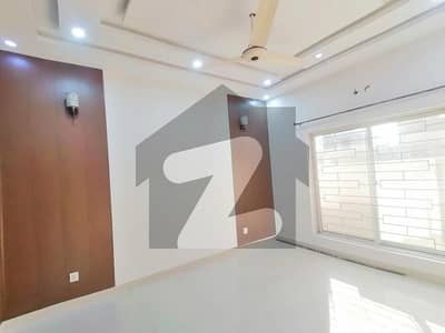 Spacious Flat Available For Rent For office or bechulours In Valencia Town Lahore