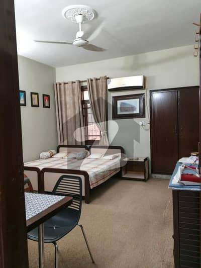 گلشنِ اقبال - بلاک 4اے گلشنِ اقبال,گلشنِ اقبال ٹاؤن,کراچی میں 4 کمروں کا 8 مرلہ مکان 5.25 کروڑ میں برائے فروخت۔