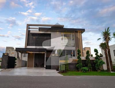 Full Basement 7500sq Ft House ,Phase 6 Is Ready For Sale. Mohsin Ali Design Modern Design