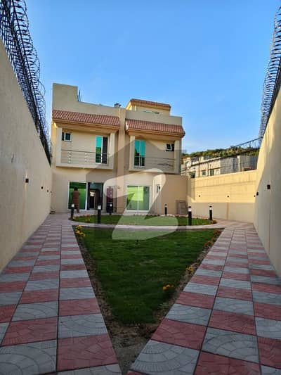 14 mrla beautiful house for sale in Bahria town phase 8 Rawalpindi