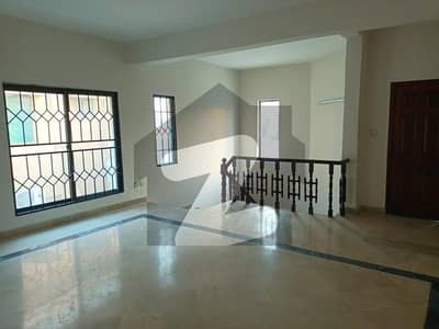 Luxurious Beautiful 500 Square Yard House For Sale