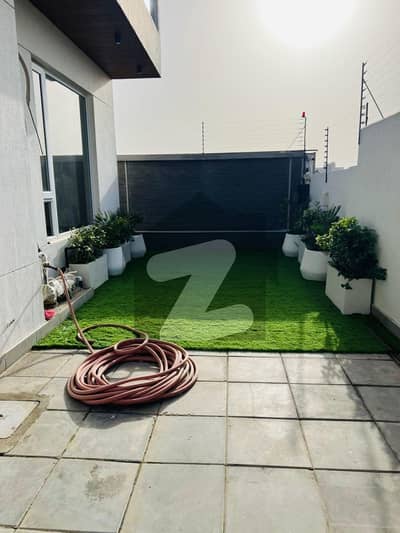 ڈی ایچ اے فیز 8 ڈی ایچ اے ڈیفینس,کراچی میں 6 کمروں کا 1 کنال مکان 18.5 کروڑ میں برائے فروخت۔