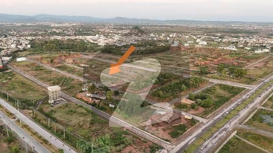 Good location 10 Marla Plot Available For Sale