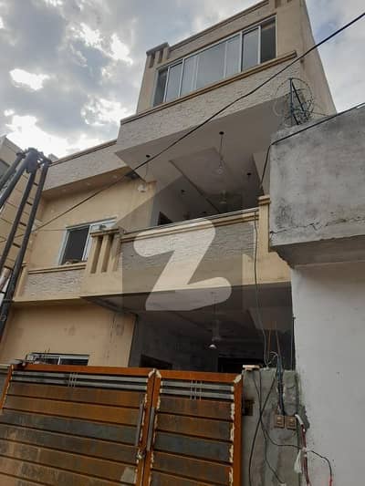 کالٹکس روڈ راولپنڈی میں 4 کمروں کا 5 مرلہ مکان 1.95 کروڑ میں برائے فروخت۔