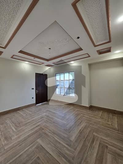 شرف آباد گلشنِ اقبال ٹاؤن,کراچی میں 3 کمروں کا 8 مرلہ فلیٹ 1.5 لاکھ میں کرایہ پر دستیاب ہے۔