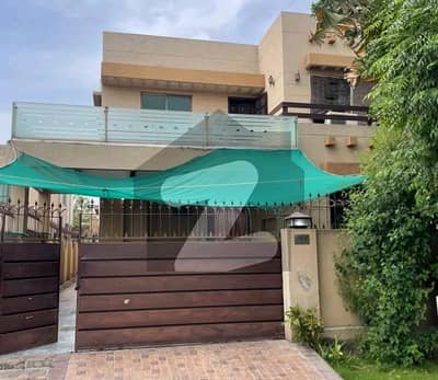 ڈی ایچ اے فیز 5 - بلاک ایل فیز 5,ڈیفنس (ڈی ایچ اے),لاہور میں 4 کمروں کا 10 مرلہ مکان 2.3 لاکھ میں کرایہ پر دستیاب ہے۔