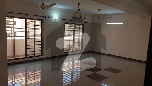 عسکری 5 - سیکٹر ای عسکری 5,ملیر کنٹونمنٹ,کینٹ,کراچی میں 3 کمروں کا 12 مرلہ فلیٹ 4.1 کروڑ میں برائے فروخت۔