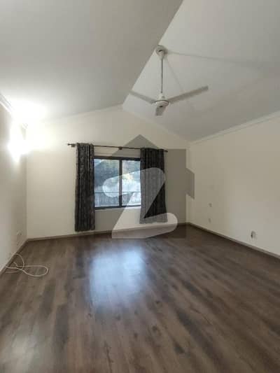 F11 Mind Blowing What A Outstanding Upper Portion For Rent