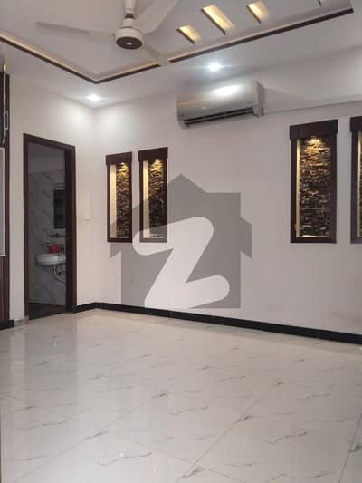 جی ۔ 14/4 جی ۔ 14,اسلام آباد میں 2 کمروں کا 4 مرلہ زیریں پورشن 65.0 ہزار میں کرایہ پر دستیاب ہے۔