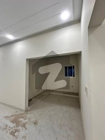 Gulistan-e-Jauhar Flat Sized 1800 Square Feet