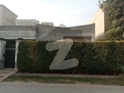 1 KANAL USED HOUSE LDA APPROVED AREA OWNER BUILT SOLID HOUSE