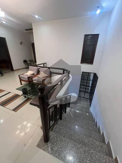 ڈی ایچ اے فیز 4 ڈی ایچ اے ڈیفینس,کراچی میں 5 کمروں کا 12 مرلہ مکان 3.75 لاکھ میں کرایہ پر دستیاب ہے۔