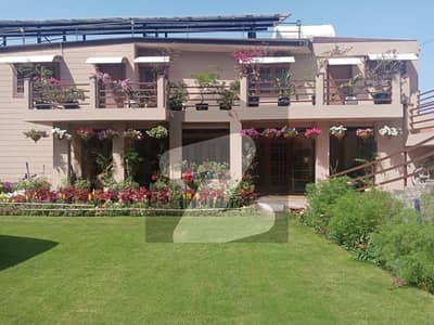 بنی گالہ اسلام آباد میں 5 کمروں کا 6 کنال فارم ہاؤس 5.8 لاکھ میں کرایہ پر دستیاب ہے۔