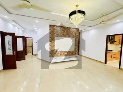 10 Marla House For Sale in Lake City Meadows Lahore
