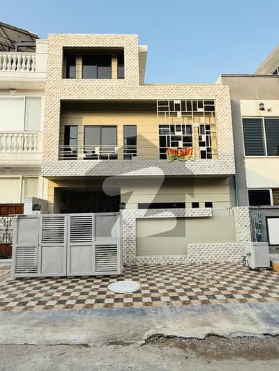 Buy A House Of 1000 Square Feet In D-12/4