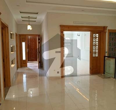 جی ۔ 9 اسلام آباد میں 9 کمروں کا 14 مرلہ مکان 18.0 کروڑ میں برائے فروخت۔