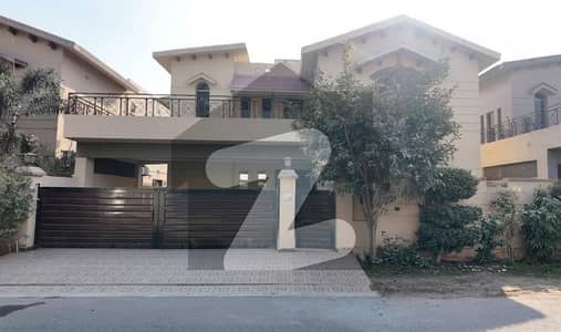 عسکری 10 عسکری,لاہور میں 5 کمروں کا 17 مرلہ مکان 11.75 کروڑ میں برائے فروخت۔