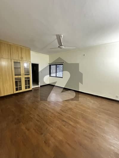 F-7 House For Sale !500 Sq Yard!CDA Transfer