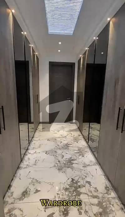 1 KANAL LUXURY HOUSE WITH "BASEMENT" AVAILABLE FOR SALE