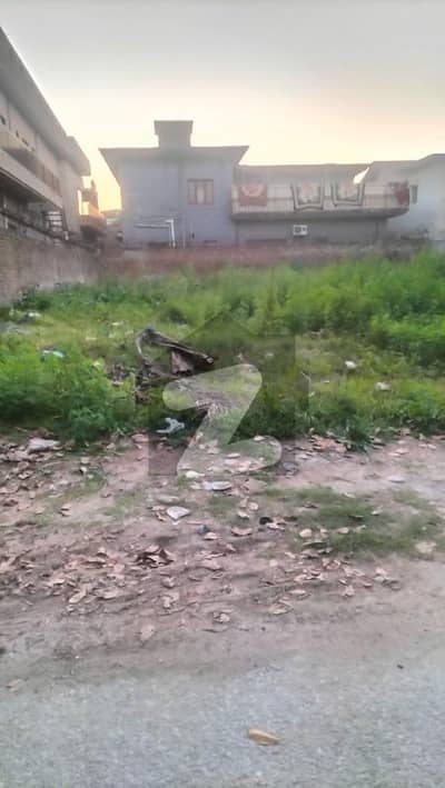 چکلالہ سکیم 3 چکلالہ سکیم,راولپنڈی میں 10 مرلہ رہائشی پلاٹ 2.8 کروڑ میں برائے فروخت۔