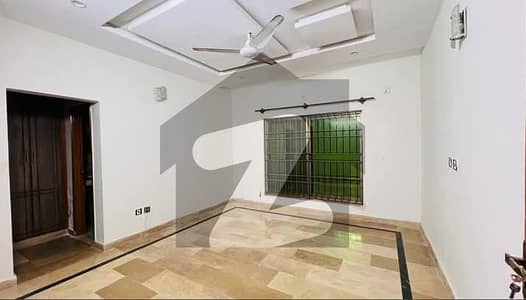 بحریہ انکلیو - سیکٹر جی بحریہ انکلیو,بحریہ ٹاؤن,اسلام آباد میں 2 کمروں کا 8 مرلہ زیریں پورشن 63.0 ہزار میں کرایہ پر دستیاب ہے۔