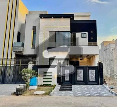 سٹی ہاؤسنگ سوسائٹی گوجرانوالہ میں 4 کمروں کا 5 مرلہ مکان 2.0 کروڑ میں برائے فروخت۔