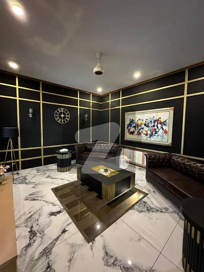 ڈی ایچ اے فیز 8 ڈی ایچ اے ڈیفینس,کراچی میں 5 کمروں کا 1 کنال مکان 25.0 کروڑ میں برائے فروخت۔