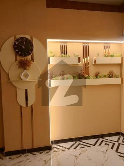 Highly-Desirable Prime Location 1350 Square Feet Flat Available In M. A. Jinnah Road