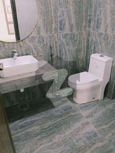 باتھ آئی لینڈ کراچی میں 3 کمروں کا 9 مرلہ فلیٹ 8.5 کروڑ میں برائے فروخت۔