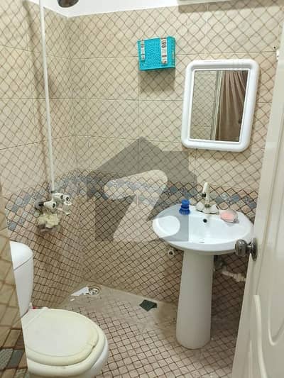 ڈی ایچ اے فیز 5 ڈی ایچ اے ڈیفینس,کراچی میں 3 کمروں کا 5 مرلہ فلیٹ 1.45 کروڑ میں برائے فروخت۔