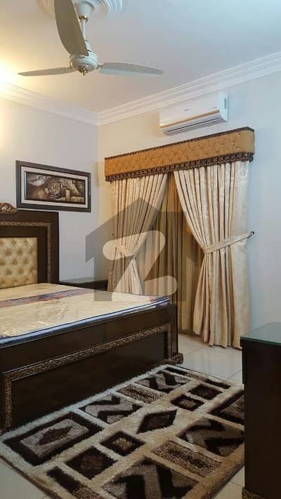 کلفٹن ۔ بلاک 5 کلفٹن,کراچی میں 4 کمروں کا 12 مرلہ فلیٹ 3.5 لاکھ میں کرایہ پر دستیاب ہے۔