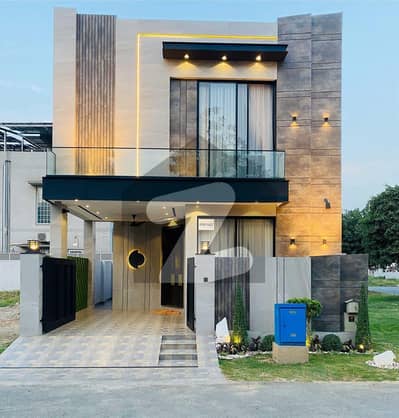 5 MARLA WELL MAINTAINED HOUSE AVAILABLE FOR SALE