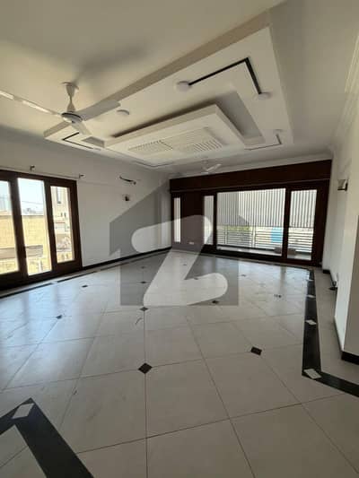 Luxurious 4 Bedrooms Apartment For Rent Near Mohatta Palace Most Prime Location Of Clifton