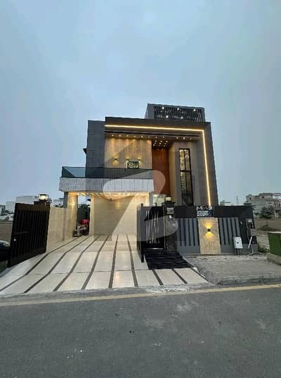 Affordable Prime Location House Available For sale In Royal Palm City