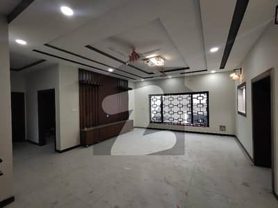 بحریہ ٹاؤن فیز 8 ۔ عثمان بلاک بحریہ ٹاؤن فیز 8 ۔ سفاری ویلی,بحریہ ٹاؤن فیز 8,بحریہ ٹاؤن راولپنڈی,راولپنڈی میں 5 کمروں کا 14 مرلہ مکان 1.4 لاکھ میں کرایہ پر دستیاب ہے۔