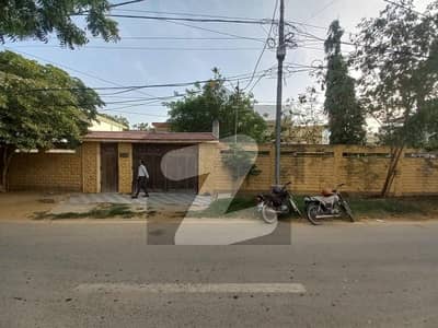 ڈی ایچ اے فیز 2 ڈی ایچ اے ڈیفینس,کراچی میں 3 کمروں کا 2 کنال مکان 24.5 کروڑ میں برائے فروخت۔
