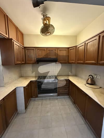 3 bed dd apartment available for sale at Clifton block 7