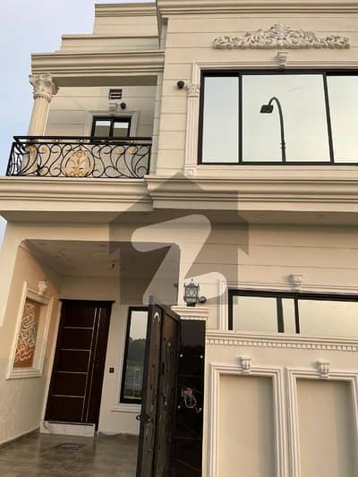 *Etihad Town Phase 1* Main Raiwind Road, Lahore Brand New Facing Park House Available For Rent *Prime Location* And Ideal For Living