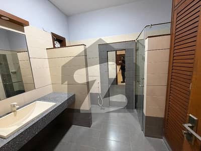 Upper Portion Of 500 Square Yards In DHA Phase 6 Is Available