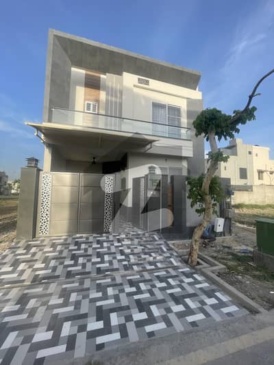 رئیل پام سٹی ایمن آباد موڑ,گوجرانوالہ میں 4 کمروں کا 5 مرلہ مکان 2.15 کروڑ میں برائے فروخت۔