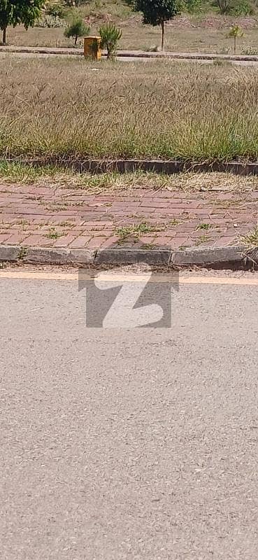 Sec N 8 Marla highted Solid Plot available