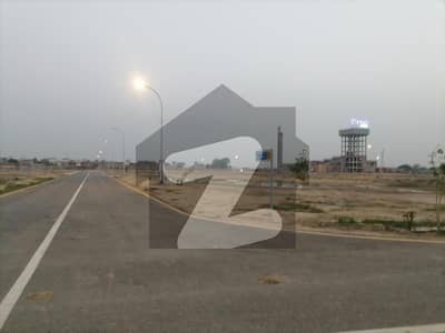Etihad Town Phase 1 Residential Plot For sale Sized 5 Marla