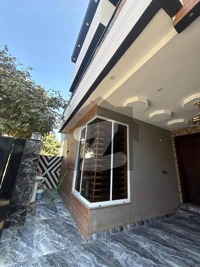 Prime Location 5 Marla House For Sale In Park View City - Platinum Block Lahore