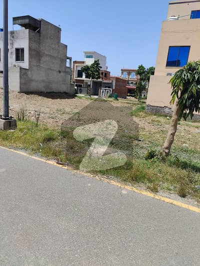 5 MARLA MOST BEAUTIFUL PRIME LOCATION RESIDENTIAL PLOT FOR SALE IN NEW LAHORE CITY PHASE 2